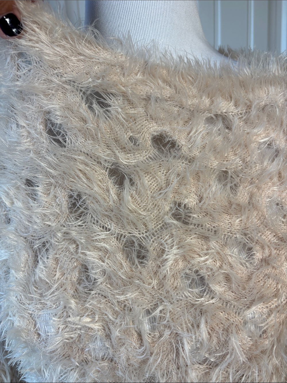 Arden B Cream Faux-Fur Textured Crew Neck Sweater - Picture 5 of 6